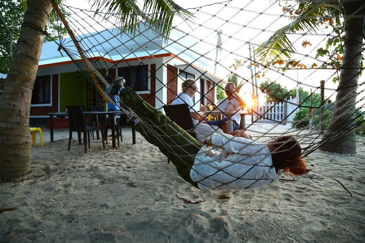 Funky Art Beach House Alappuzha Bed & Breakfast